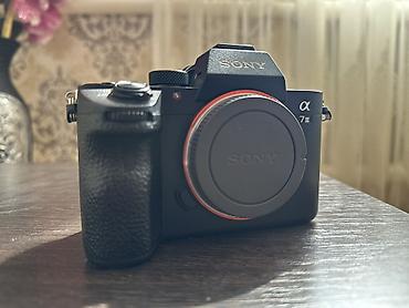 Беззеркальная камера Sony α7 III (ILCE-7M3, байонет E) - — 3