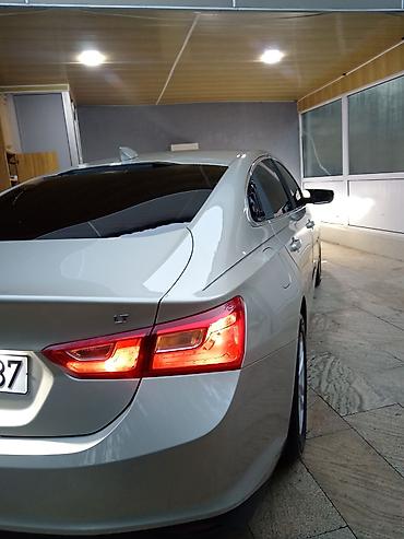 spark chevrolet: Chevrolet Malibu LT – sedan Xarici görünüş: - Rəng: şampan/metalik — 1