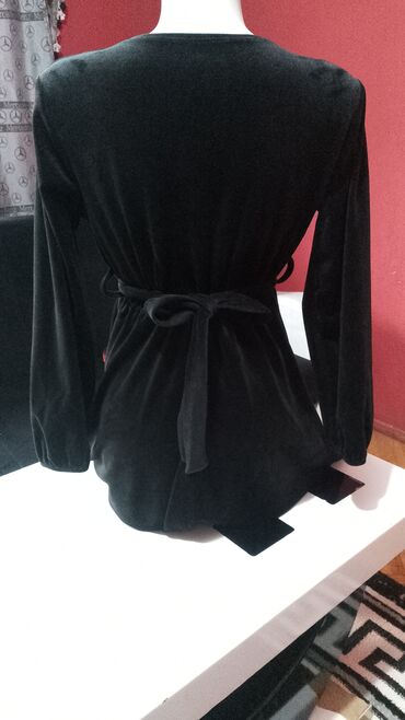 haljine i kompleti za punije osobe: XL (EU 42), bоја - Crna, Večernji, maturski, Dugih rukava