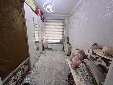 дом кара: Продаю дом в жилом массиве Кара-Жыгач — саманный, 3 комнаты, со свежим — 9