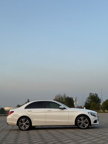Mercedes-Benz: Mercedes-Benz C 200: 1.6 l | 2017 il Sedan — 6