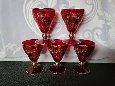 Case bohemija kristal za zestoko pice 1950/60ta.godina. Casice rubin