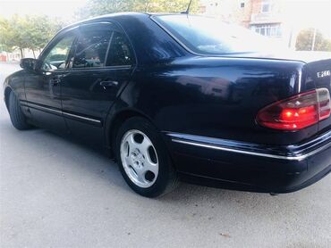 Mercedes-Benz: Mercedes-Benz E 200: 2.2 l. | 2002 έ. Λιμουζίνα — 3
