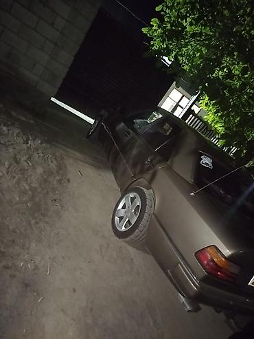 vento vento: Mercedes-Benz W124: 1990 г., Механика, Седан — 4