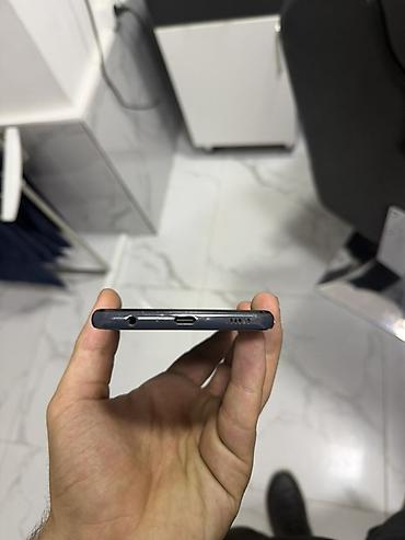 honor magic 3 pro plus: Məhsul: Smartfon Xüsusiyyətlər: - Aşağı hissədə 3.5 mm qulaqlıq — 1