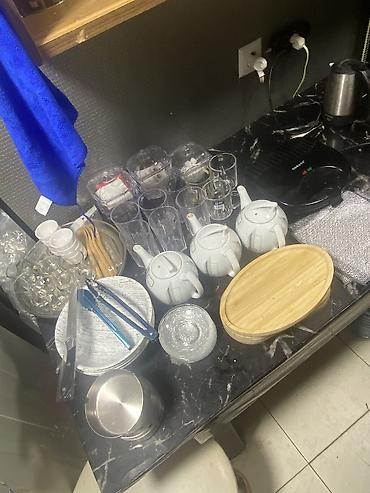 PS4 (Sony Playstation 4): PS 3- 3 ədəd PS 4- 2 ədəd Televizor 109 Led- 5 ədəd Tv üçün kraşteyn- — 15