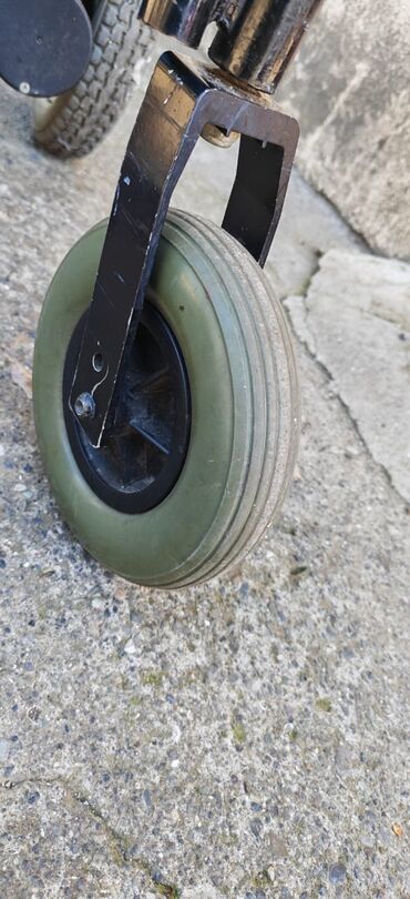 Kontrollerlər: Elektrik əlil arabası üçün joystick idarəetmə bloku və ön təkərlər — 4