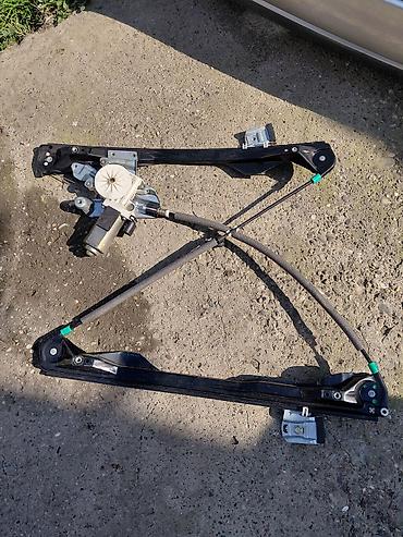 Ford: Ford Focus karavan – 1.6b 2002g. restajling. polovni delovi . Motor — 18