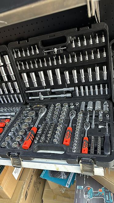 Наборы инструментов: Набор ключ 151 Распродажа Количество — 4