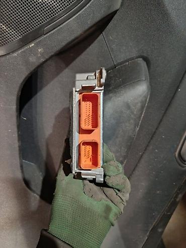 g4nd: Блок управления подушками безопасности (Airbag Control Unit) — 2