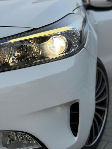 Kia: Kia Cerato: 1.6 l | 2017 il Sedan -da lalafo.az — 4 Kia: Kia Cerato: 1.6 l | 2017 il Sedan — 4