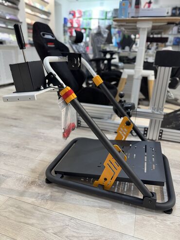 Другие аксессуары для компьютеров и ноутбуков: Pxn A11 Стойка каркас для установки игрового руля Подойдёт Logitech — 4