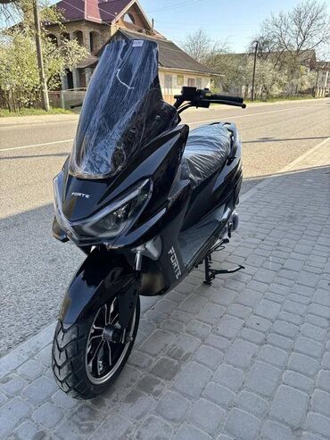мопед леопард: Скутер Yamaha, 150 куб. см, Бензин, Новый, В рассрочку