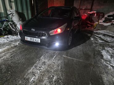Kia: Kia Ceed: 2015 г., 1.4 л, Механика, Бензин, Универсал — 1