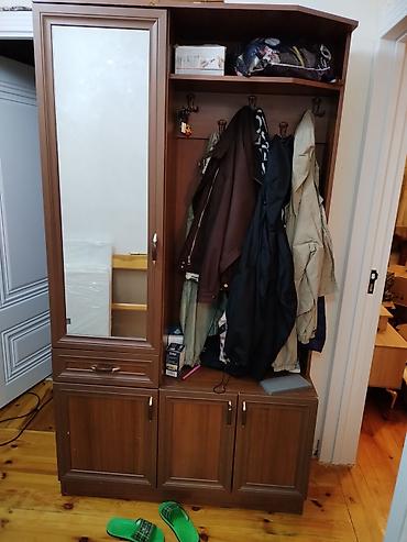 dolab skaf: İşlənmiş, 3 qapılı, Güzgülü, Qəhvəyi, Açılan, Düz dolab — 2