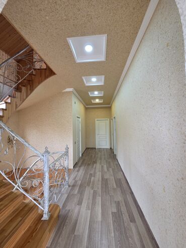 Pilləkən məhəccərləri: Yeni Pilləkən məhəccəri, Daş — 12