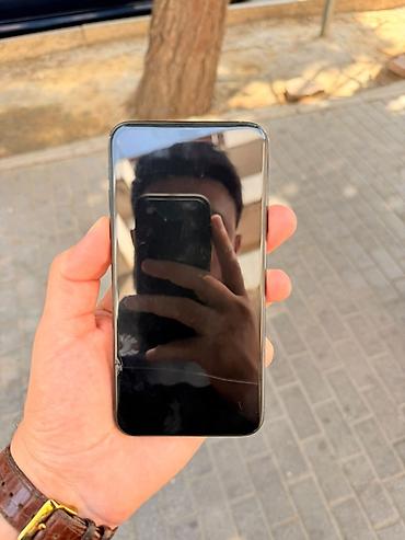11 pro maks: IPhone 11 Pro Max, 256 GB, Space Gray — 2