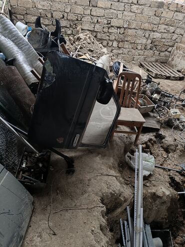 Digər avtomobil ehtiyat hissələri: Avtomobil ehtiyat hissələri – müxtəlif detallar - Kuzov detalları — 9