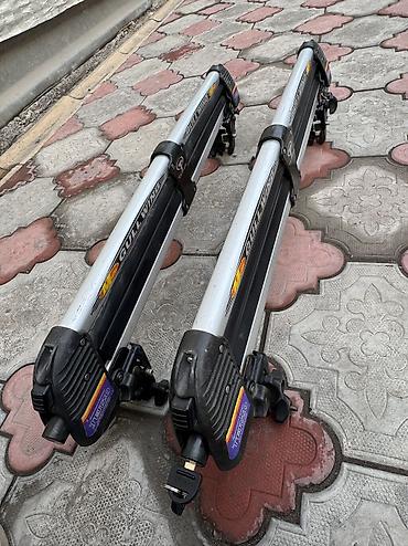 Крепления для велосипедов и лыж: Крепление для лыж и сноубордов На поперечные дуги Terzo, Самовывоз — 2