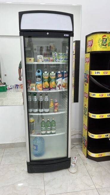 Промышленные морозильники: Mağaza və kafe üçün soyuducu vitrinlər - Şüşə qapılı dik soyuducu