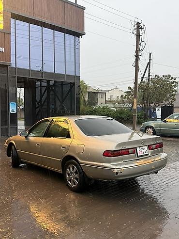 Toyota: Toyota Camry: 1998 г., 2.2 л, Автомат, Бензин, Седан — 2
