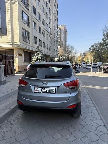 Hyundai Tucson: 2011 г., 2 л, Автомат, Бензин, Кроссовер — 4