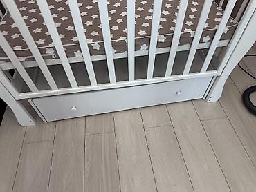 bunk bed: Манеж-кровать, Новый, С комодом, Дерево — 3