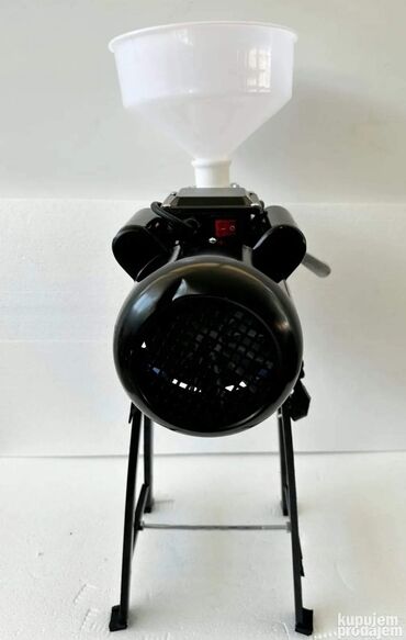 Ostali alati i mašine: Prodajem nov i kvalitetan mlin za kukuruz / za mlevenje kukuruza - — 2