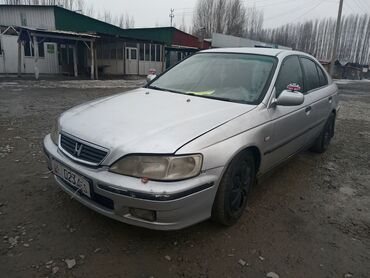 Honda: Honda Accord: 1999 г., 1.8 л, Механика, Бензин, Хэтчбэк