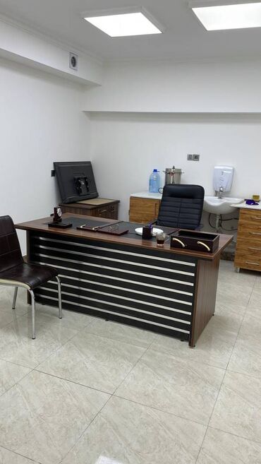 Restoran, kafelər: Yasamal rayonu, inşaatcılar metrosuna yaxın 125 kv.m sahəsi olan — 10