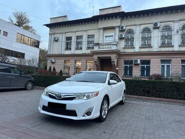 Toyota: Toyota Camry: 2013 г., 2.5 л, Вариатор, Гибрид, Седан