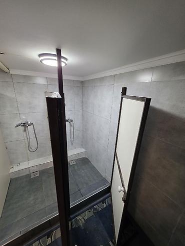 Аренда отелей и хостелов: Хостел в загородном доме - Трехэтажное здание с мансардой, крыша из — 10