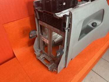 Панели, обшивки: Центральная консоль Lexus — 4