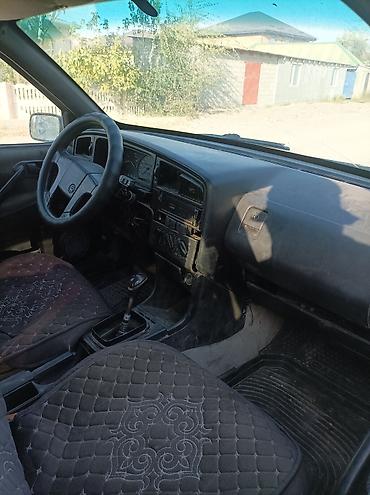 step 2: Volkswagen Passat Variant: 1990 г., 1.8 л, Механика, Газ, Универсал — 7