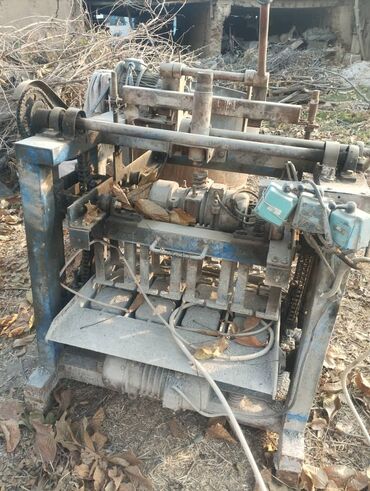 купить бу теннисный стол в бишкеке: Вибропрес для пескоблока Рабочий, так же мешалка, новый редуктор