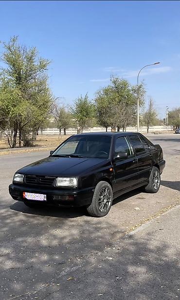 Volkswagen Vento: 1994 г., 1.8 л, Механика, Седан at lalafo.kg Volkswagen Vento: 1994 г., 1.8 л, Механика, Седан