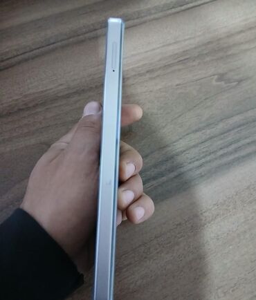 продать бу холодильник: Telefon yeni alinib Tecli satilir karopka adabdr var. 3 gündür