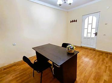 4 5 saatliq is elanlari: İcarəyə verilir 4 otaqlı ofis 80 m², Nəsimi r. 700 AZN/ay 4 otaqlı — 10