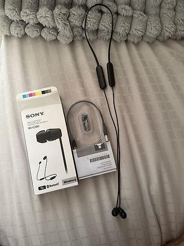 Qulaqcıqlar: Məhsul: Sony WI‑C200 simsiz qulaqcıq (Bluetooth) Xüsusiyyətlər: - — 3