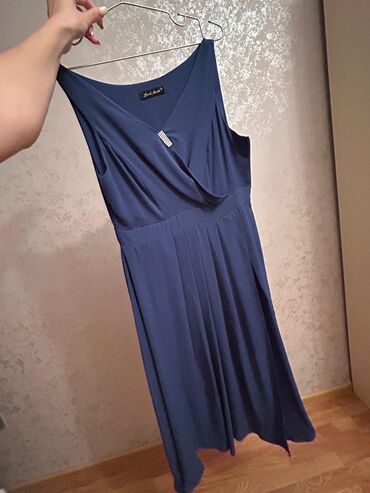 Dəstlər, kostyumlar: Qadın geyimləri dəsti – 4 məhsul 1) Qırmızı quilted jilet - Yüngül — 4