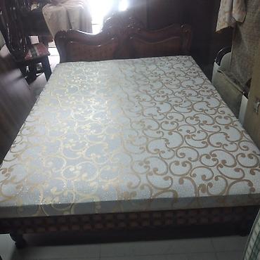raya 40k: Taxt satilir bazalidir.Qiymeti 120 azn Unvan Saray Raya — 1