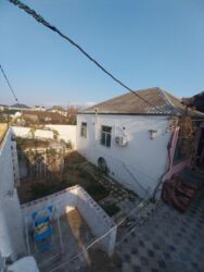 Bağ evlərinin satışı: Ev Savalan 28N mektebe 139 marsurut xetine tam yaxin yerlesir evin -da lalafo.az — 3 Bağ evlərinin satışı: Ev Savalan 28N mektebe 139 marsurut xetine tam yaxin yerlesir evin — 3