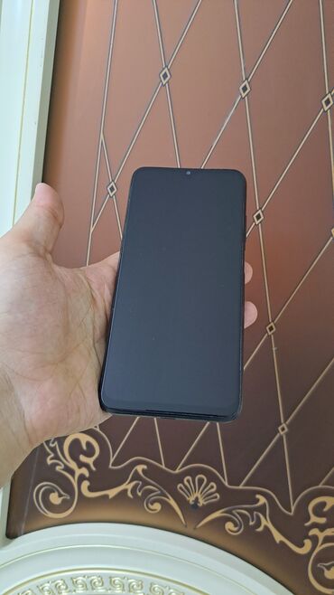 redmi 10 ikinci el: Poco M3 
128gb 
Ram 4 
Prablmesizdir