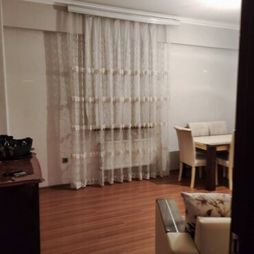 Uzunmüddətli kirayə mənzillər: Bayilda jurnalistərin binasinda 16 mertebeli binanın 9-u mərtəbəsində — 5