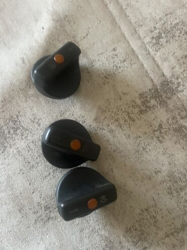 Kompressorlar: Avtomobil üçün kiçik ehtiyat hissələri dəsti Tərkib: - 3 ədəd qara