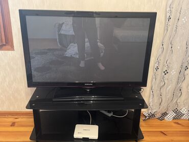 televizor ekranı: Телевизор с подставкой б. У диагональ 120 хорошем состоянии