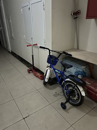 3 yaşdan yuxarı uşaqlar üçün velosipedlər: Yep yenidir her ikisi vir yerde en asagi 80 hec bir problemi yoxdu tam