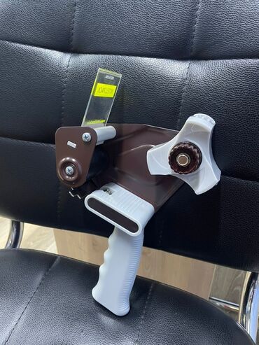 органайзер для ручек: Ручной диспенсер-держатель для клейкой ленты (скотча) - Пистолет для