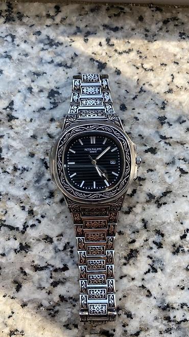Aksesuarlar: Saat: Patek Philippe üslublu, gravürlü metal qol saatı Xüsusiyyətlər — 4
