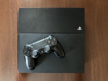 playstation4: Playstation4 в хорошем состоянии. Память 500gb. По вопросам звонить на